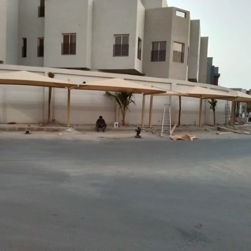 مظلات السيارات